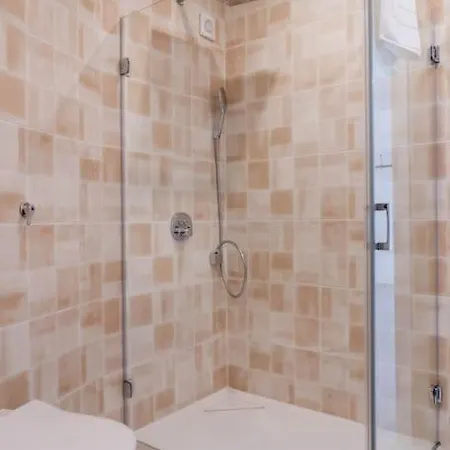 Carvoeiro Roof Top Apartment, Next To The Beach! *