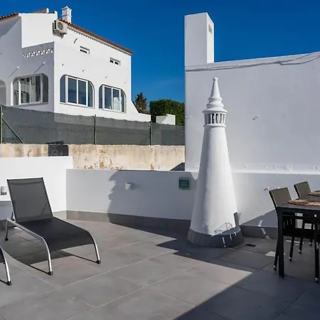 Carvoeiro Roof Top Apartment, Next To The Beach! * كارفويرو