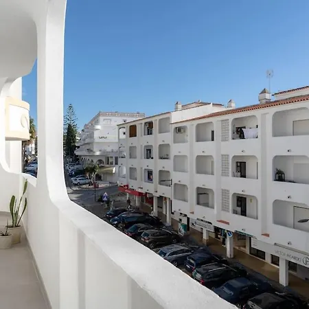 Carvoeiro Roof Top Apartment, Next To The Beach! * Καρβοέιρο
